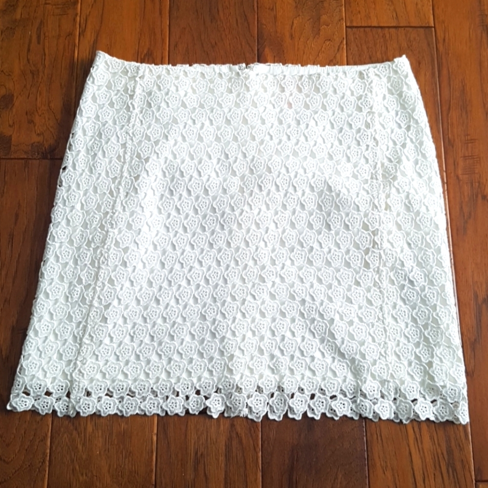 Joe Fresh White Floral Cut Out Skirt Size 10
